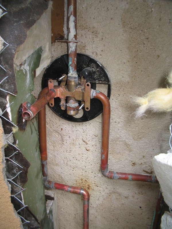 Shower valve leak 3 Waterintrusion